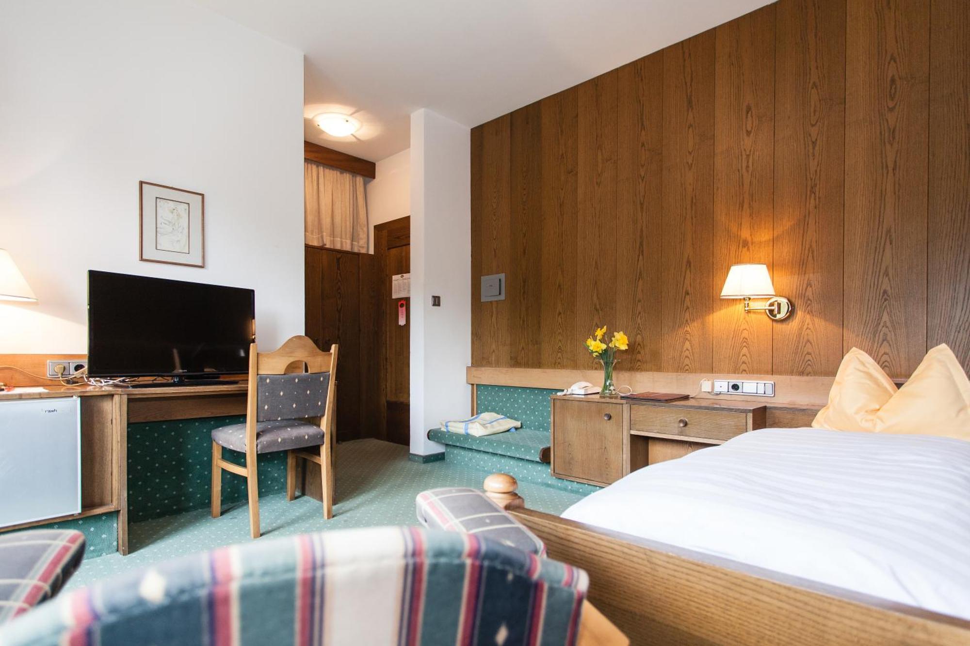Hotel Am Wolfgrubenersee Soprabolzano Pokoj fotografie